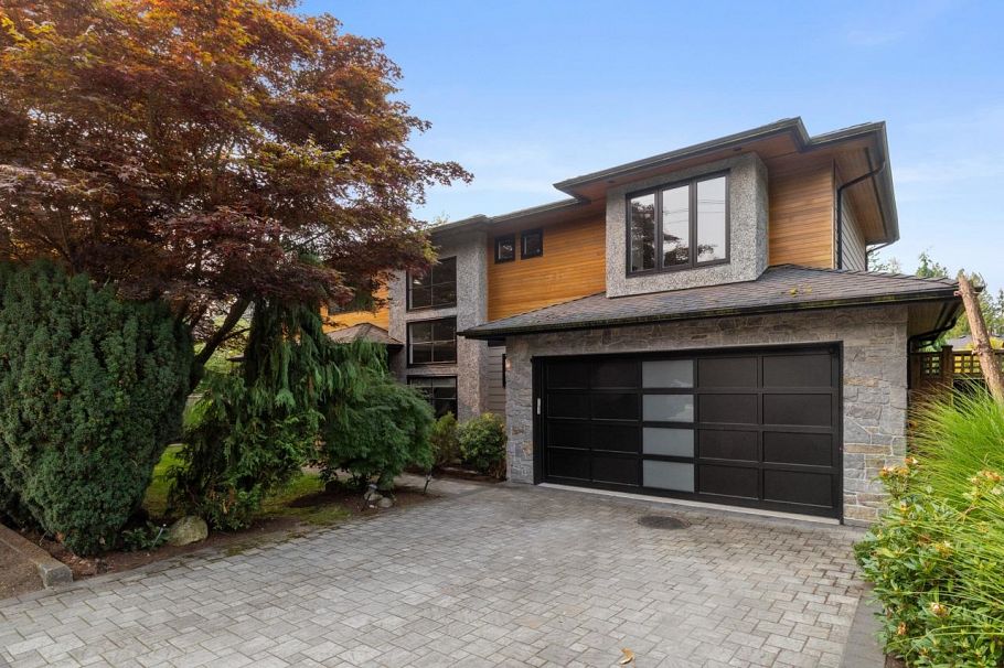 3365 Edgemont Boulevard North Vancouver, BC - 28