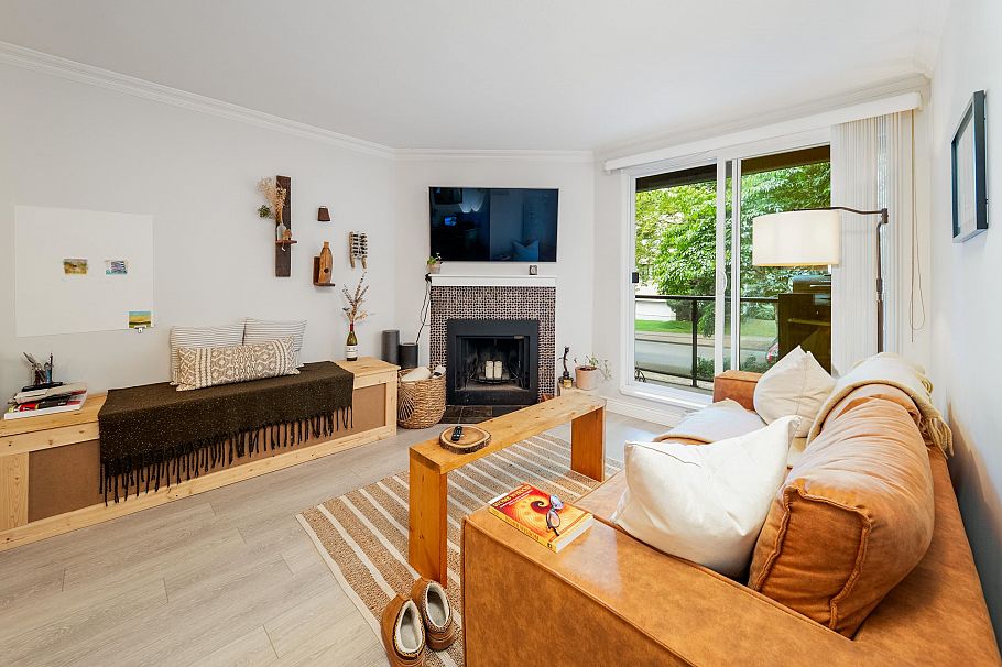 209 1550 Barclay Street Vancouver, BC - 1