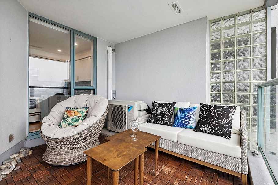 1202 120 W 2nd Street North Vancouver, BC - 28