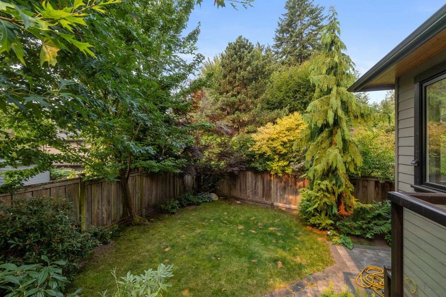 3365 Edgemont Boulevard North Vancouver, BC - 26