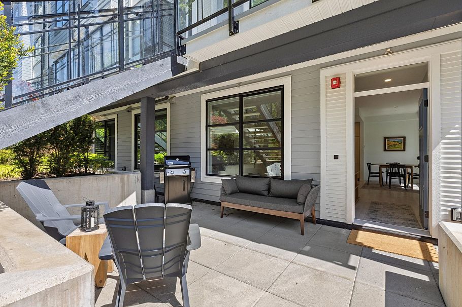 110 2045 Heritage Park Lane North Vancouver, BC - 31