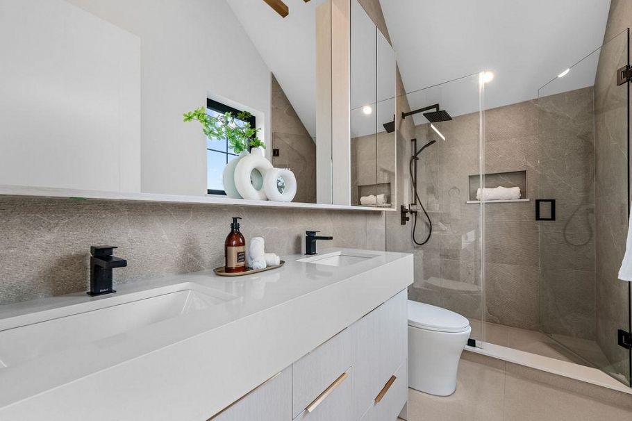 6890 Brooks Street Vancouver, BC - 22