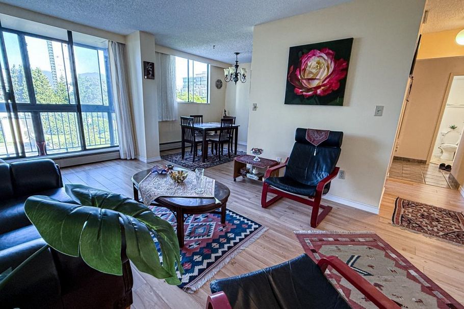 402 145 St. Georges Avenue North Vancouver, BC - 3