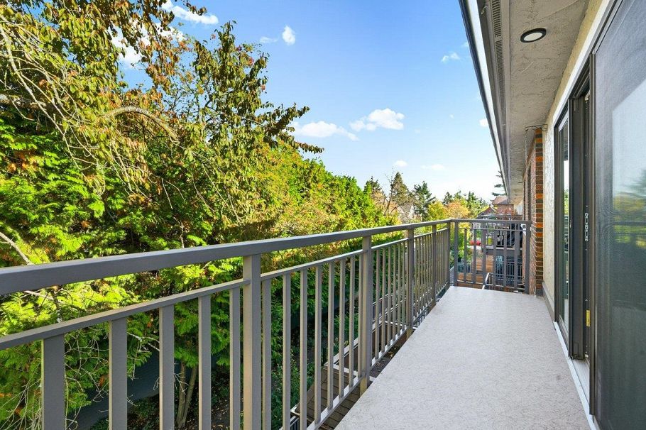 311 2121 W 6th Avenue Vancouver, BC - 11