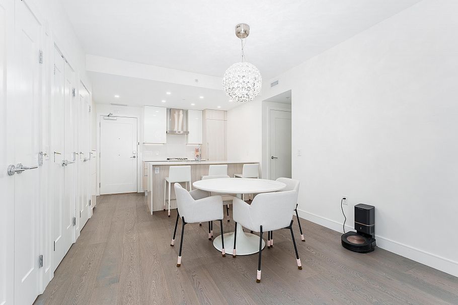 306 477 W 59th Avenue Vancouver, BC - 1