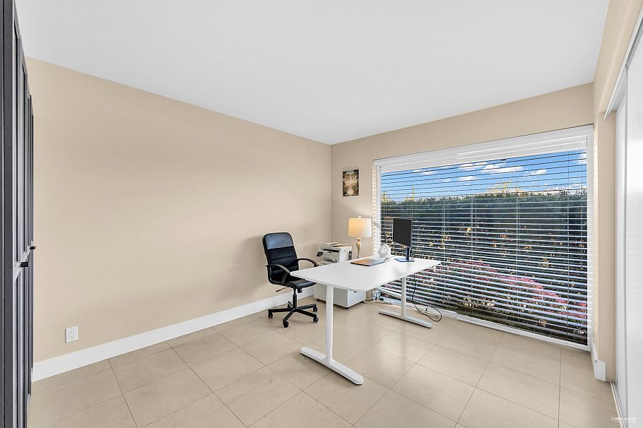 4060 W 10th Avenue Vancouver, BC - 26