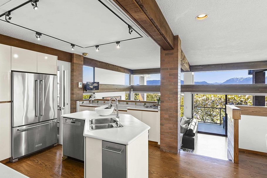 5012 Maple Street Vancouver, BC - 14