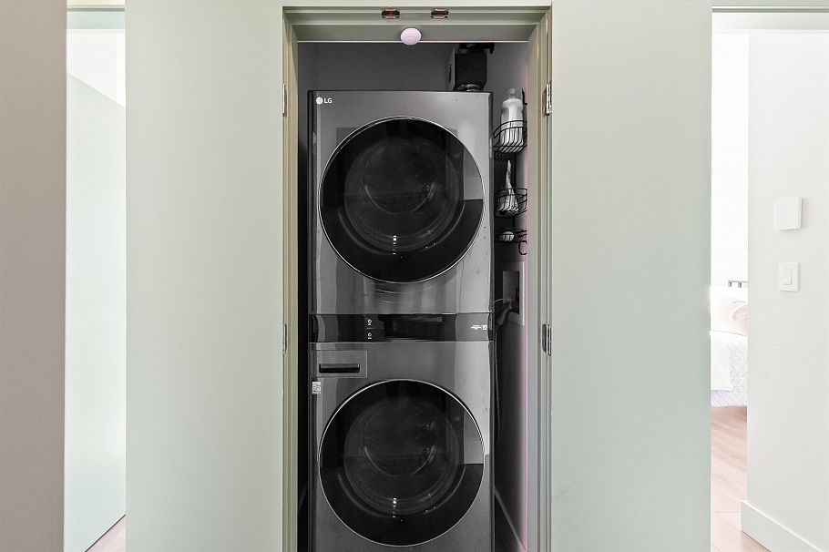 202 3602 Aldercrest Drive North Vancouver, BC - 31