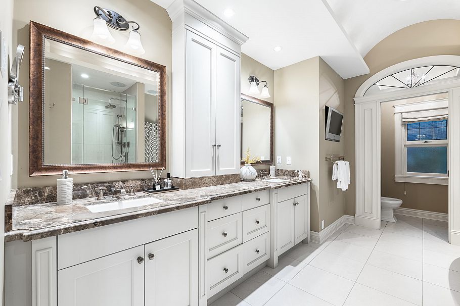 2716 W 49th Avenue Vancouver, BC - 21