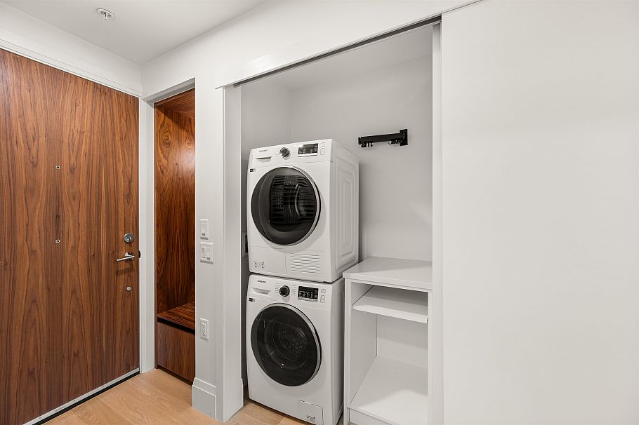 106 2550 Garden Drive Vancouver, BC - 8