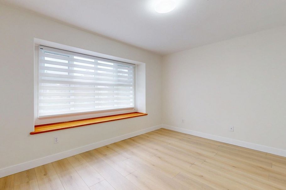 2066 W 44th Avenue Vancouver, BC - 23