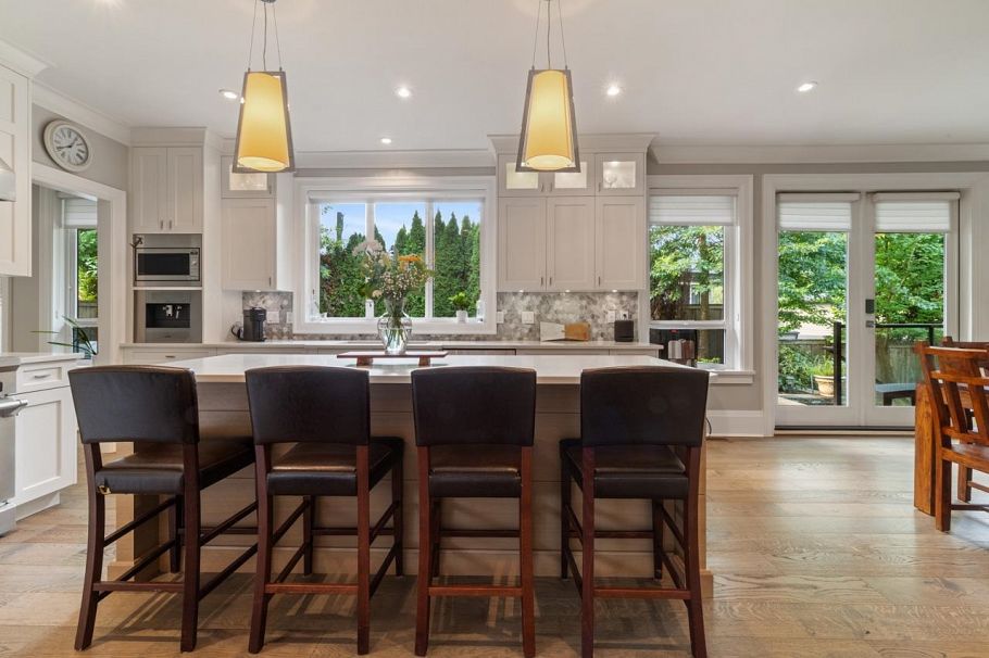 3365 Edgemont Boulevard North Vancouver, BC - 6