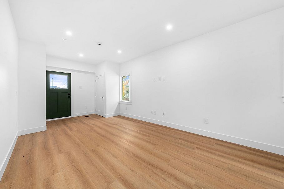 2530 Mcgill Street Vancouver, BC - 25