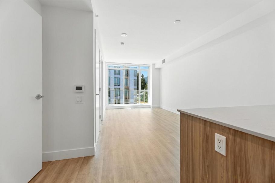 605 2385 Emery Court North Vancouver, BC - 8