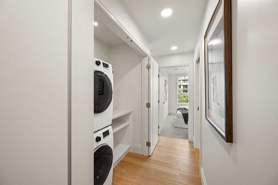 411 2550 Garden Drive Vancouver, BC - 16