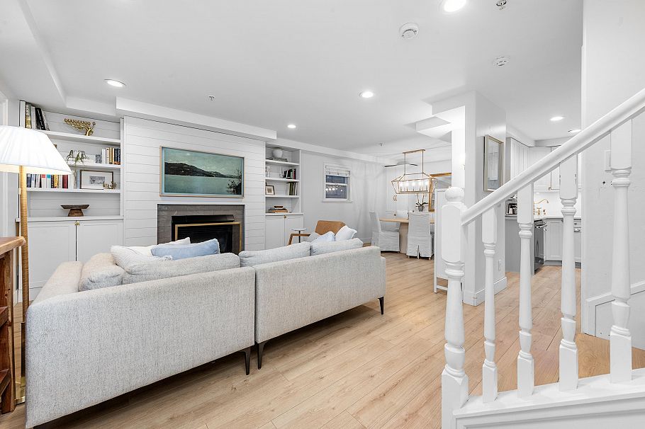 2888 Glen Drive Vancouver, BC - 14