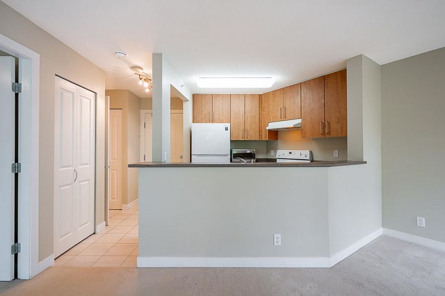 309 5380 Oben Street Vancouver, BC - 11