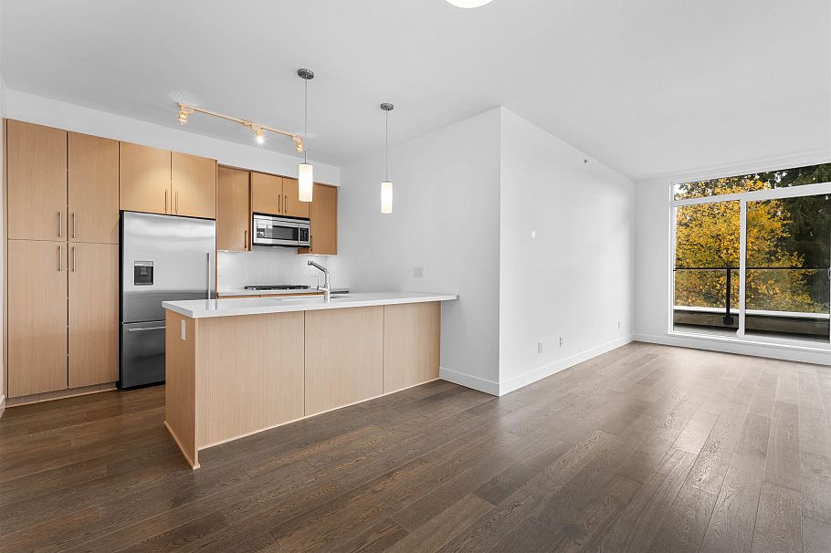 402 5325 West Boulevard Vancouver, BC - 7