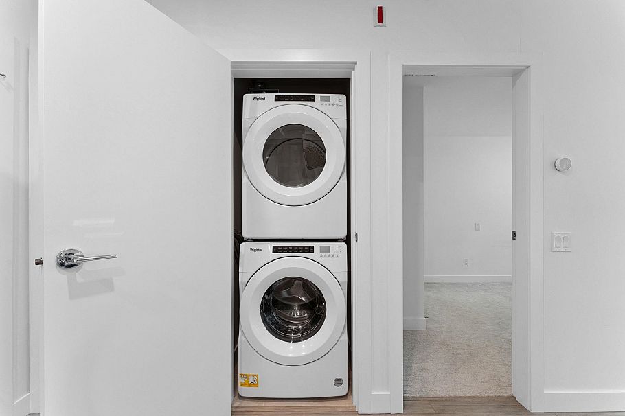 111 2060 Curling Road North Vancouver, BC - 27