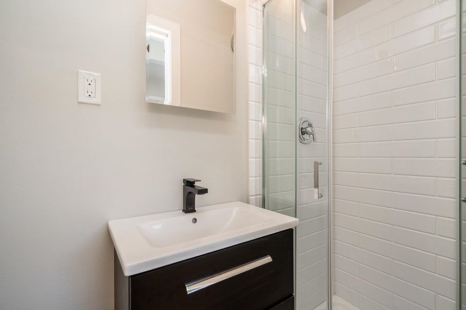 3099 W 6th Avenue Vancouver, BC - 15