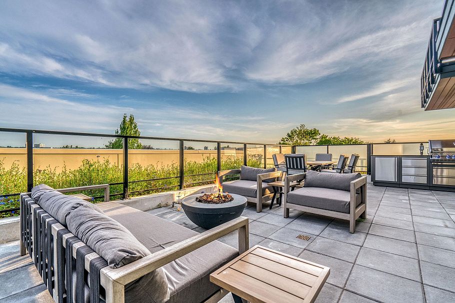 111 2550 Garden Drive Vancouver, BC - 18