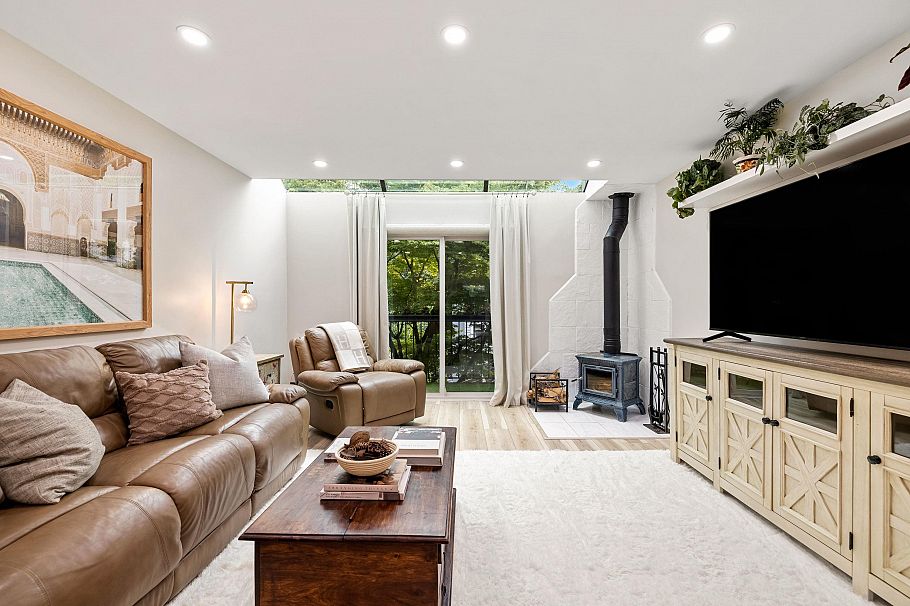 8 1285 Harwood Street Vancouver, BC - 2