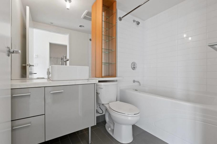 1902 33 Smithe Street Vancouver, BC - 19