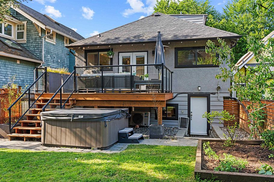 1630 E 13th Avenue Vancouver, BC - 27