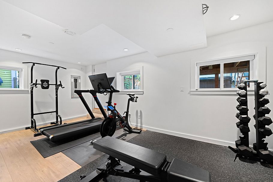 1630 E 13th Avenue Vancouver, BC - 19