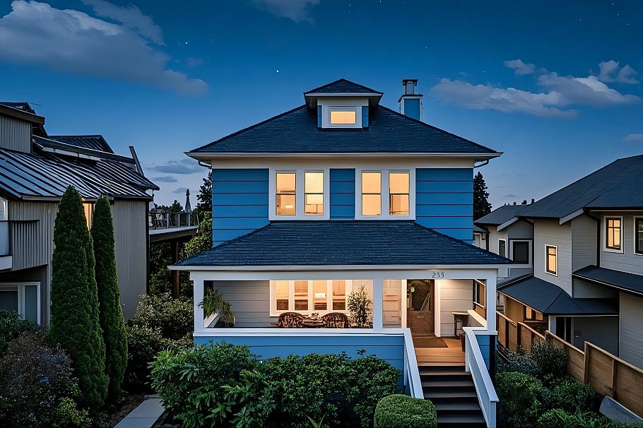 255 W 6th Street North Vancouver, BC - 35