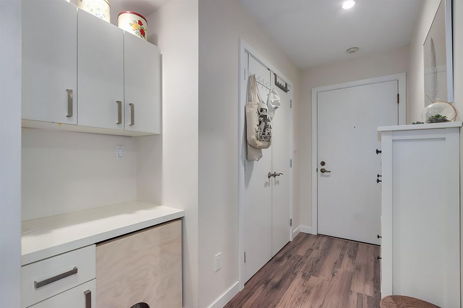 301 330 E 7th Avenue Vancouver, BC - 20