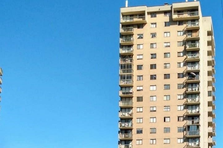 402 145 St. Georges Avenue North Vancouver, BC - 1