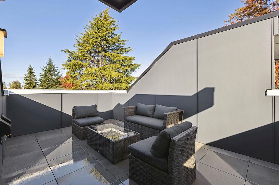 211 1008 W 47th Street Vancouver, BC - 9