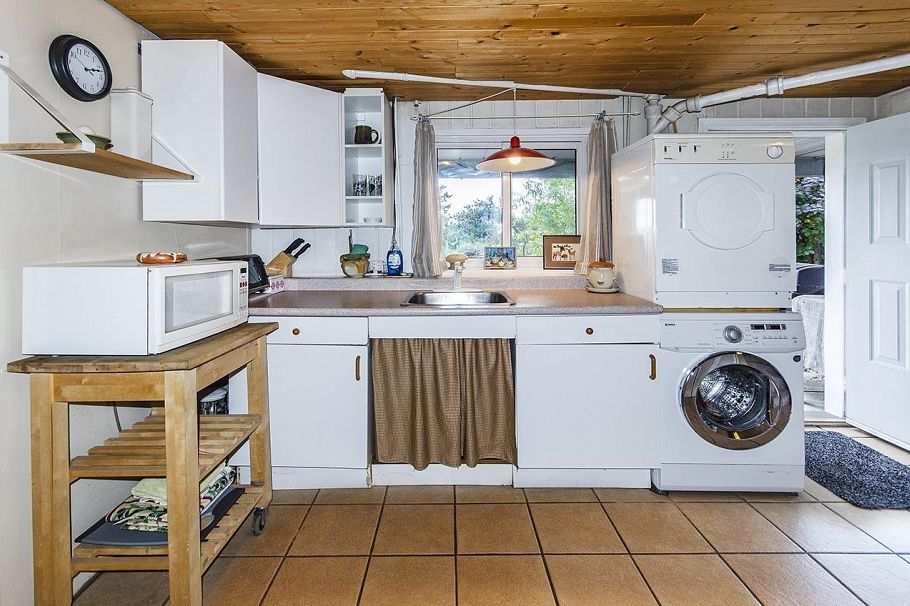 903 E Keith Road North Vancouver, BC - 23