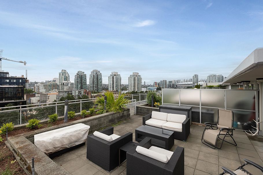 PH907 221 Union Street Vancouver, BC - 1