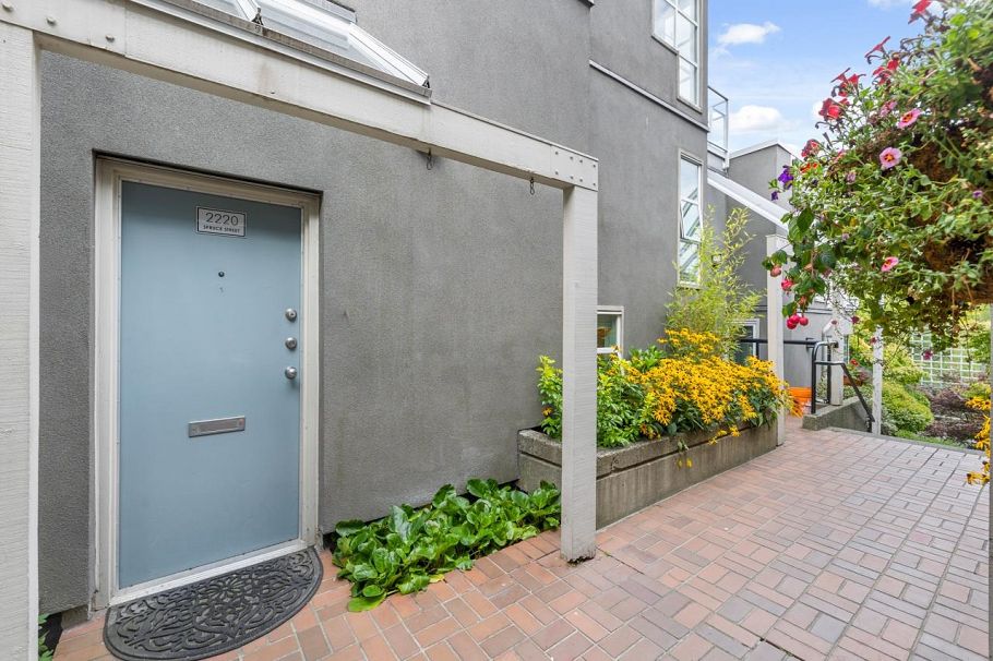 2220 Spruce Street Vancouver, BC - 3