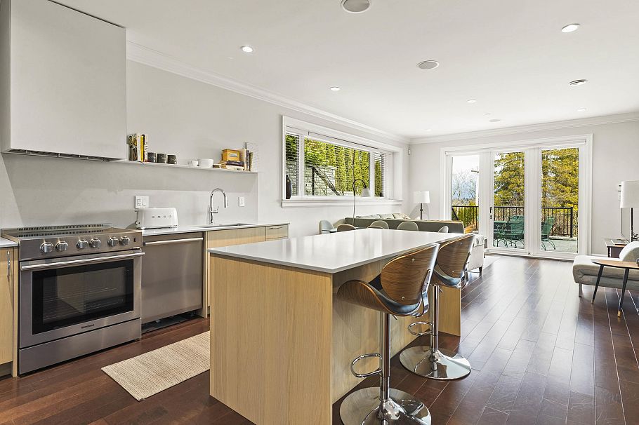 4578 Puget Drive Vancouver, BC - 29