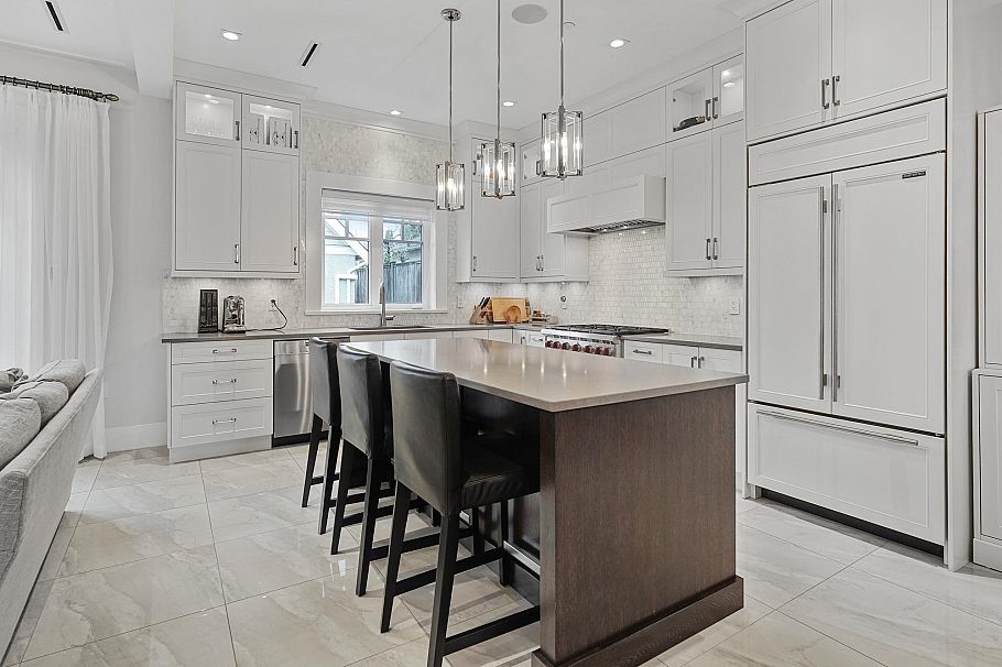 1895 W 60th Avenue Vancouver, BC - 7