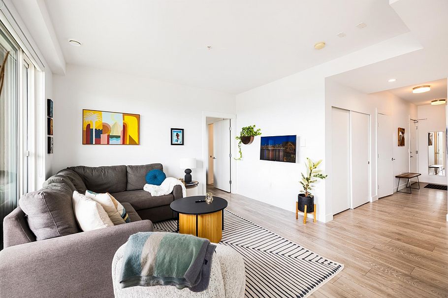 307 1327 Draycott Road North Vancouver, BC - 11