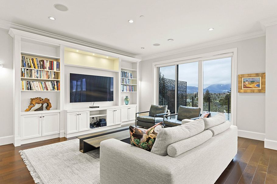 4578 Puget Drive Vancouver, BC - 10