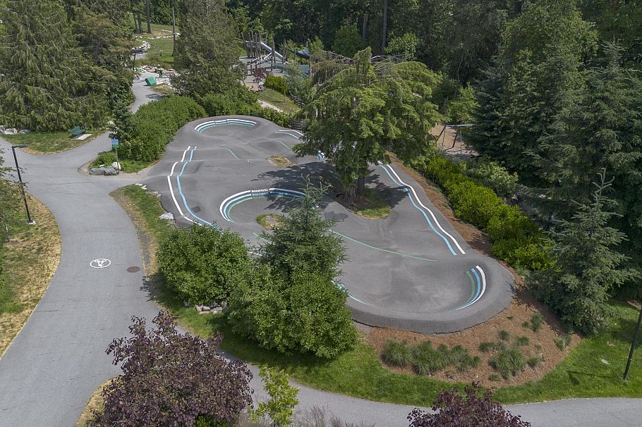 658 E 3rd Street North Vancouver, BC - 17