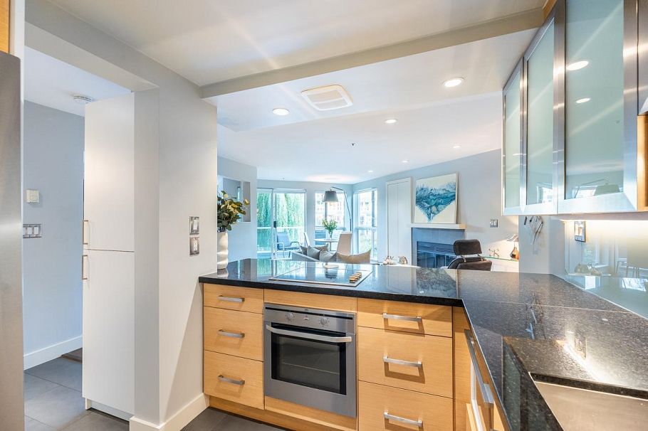 204 1551 Mariner Walk Vancouver, BC - 10