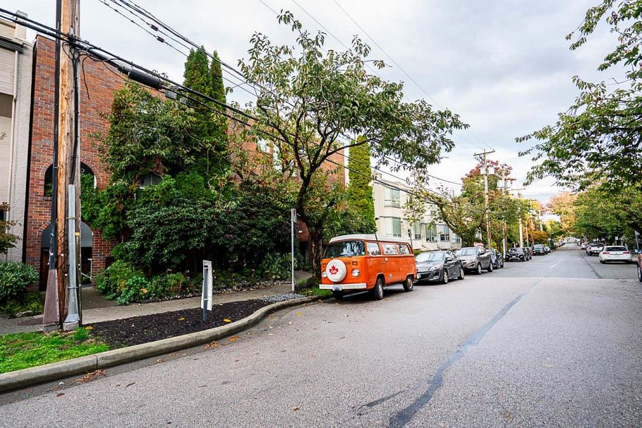 2 973 W 7th Avenue Vancouver, BC - 20