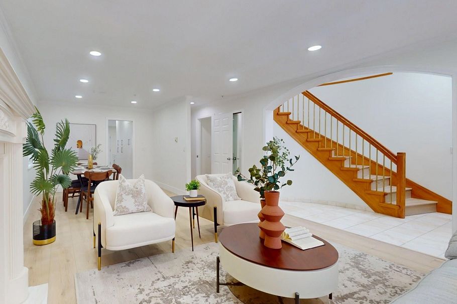 2066 W 44th Avenue Vancouver, BC - 5