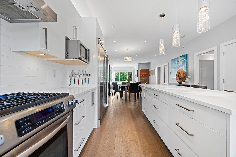 1630 E 13th Avenue Vancouver, BC - 7