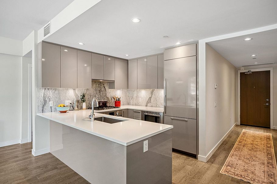 110 4080 Yukon Street Vancouver, BC - 9