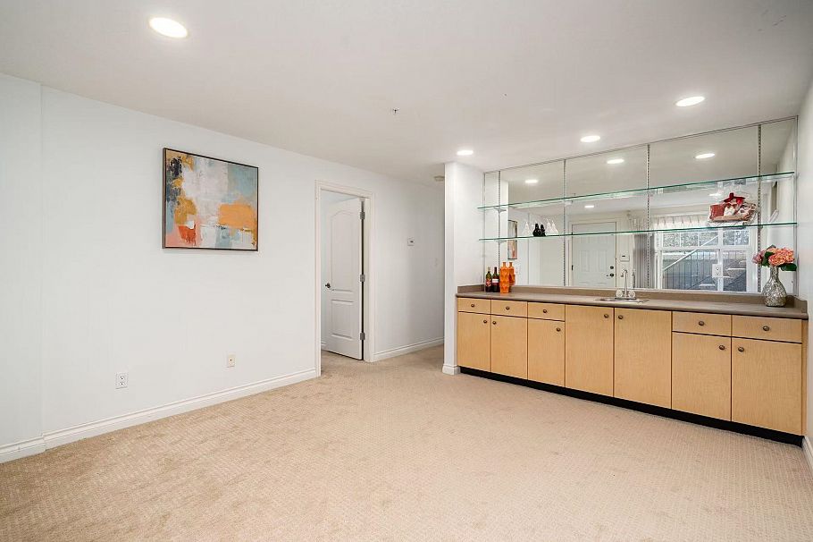 2818 W 19th Avenue Vancouver, BC - 32