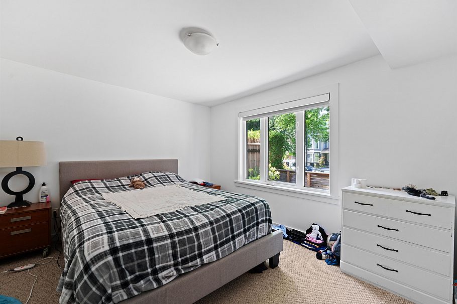 1630 E 13th Avenue Vancouver, BC - 23