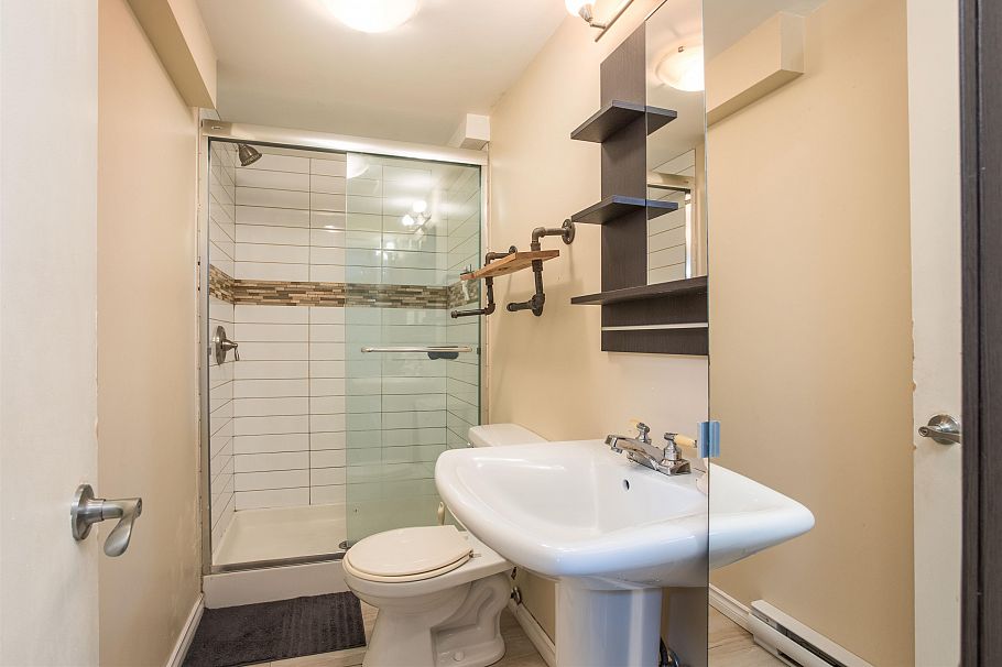 1688 E 29th Avenue Vancouver, BC - 20