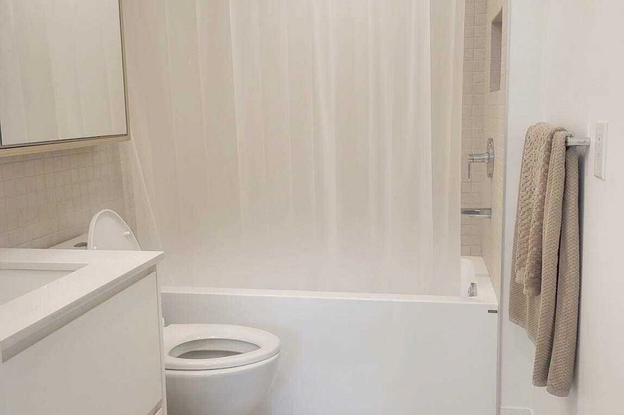 922 W 49th Avenue Vancouver, BC - 6